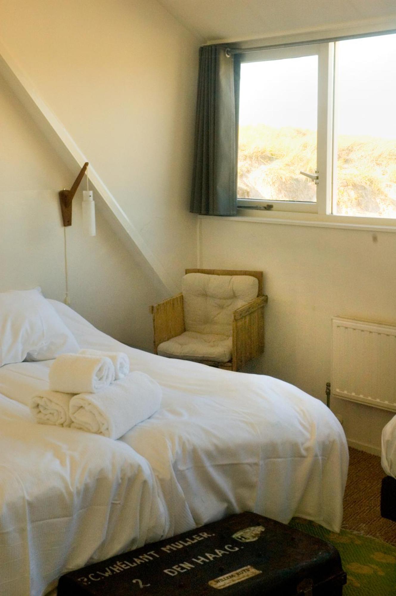 Strandhotel Terschelling B&B Formerum Exterior photo